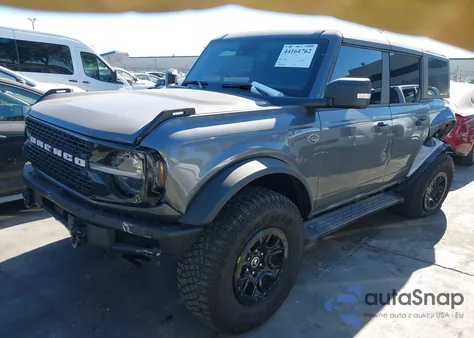 2023 Ford Bronco Wildtrak z USA, uszkodzony, nr VIN 1FMEE5DP4PLB39967